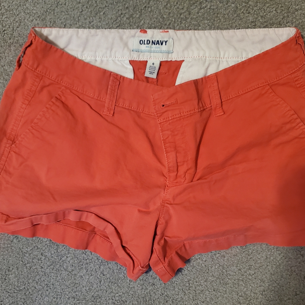 Old Navy Women's Vibrant Coral Cargo Shorts